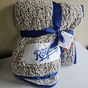 MLB Kansas City Royals Sherpa Blanket 50" x 60" New With Tags